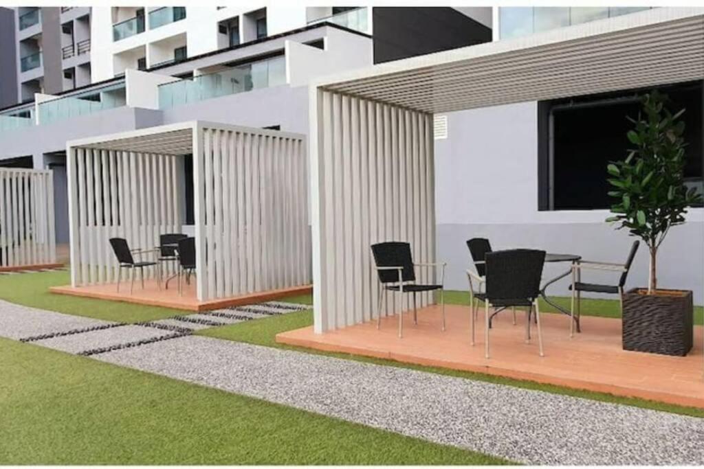 סרי קמבאנגן Apple Home 2 At Menara Simfoni, King Size Bed, Cheras, Nexflix, Wifi, Parking מראה חיצוני תמונה