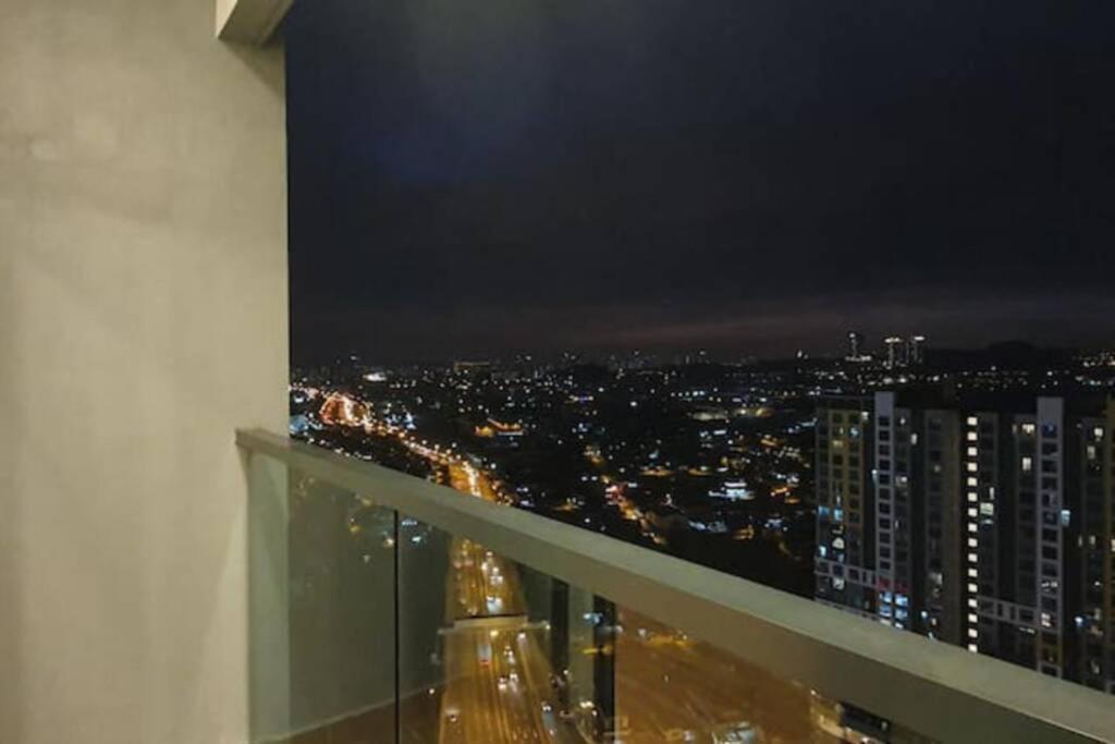 סרי קמבאנגן Apple Home 2 At Menara Simfoni, King Size Bed, Cheras, Nexflix, Wifi, Parking מראה חיצוני תמונה