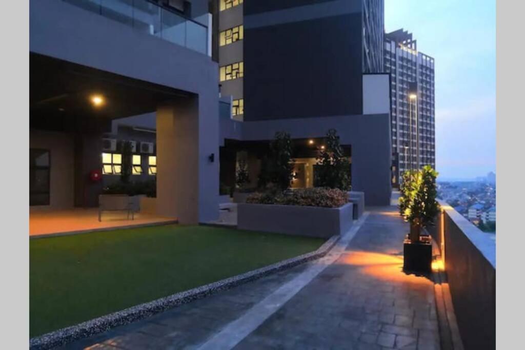 סרי קמבאנגן Apple Home 2 At Menara Simfoni, King Size Bed, Cheras, Nexflix, Wifi, Parking מראה חיצוני תמונה